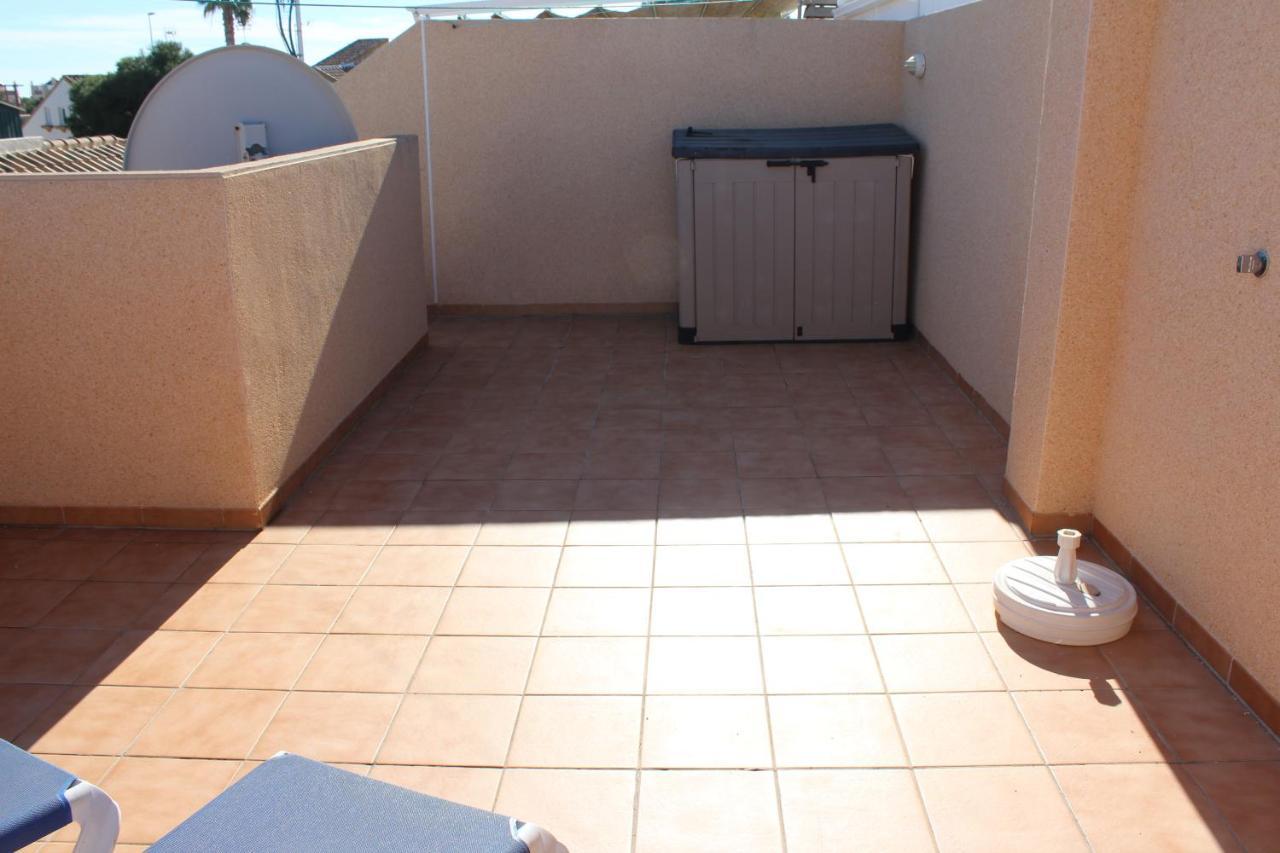 Bungalow With 2 Bedrooms And Roof Terrace In The Center Of La Zenia. Free Wifi. Orihuela Exterior photo
