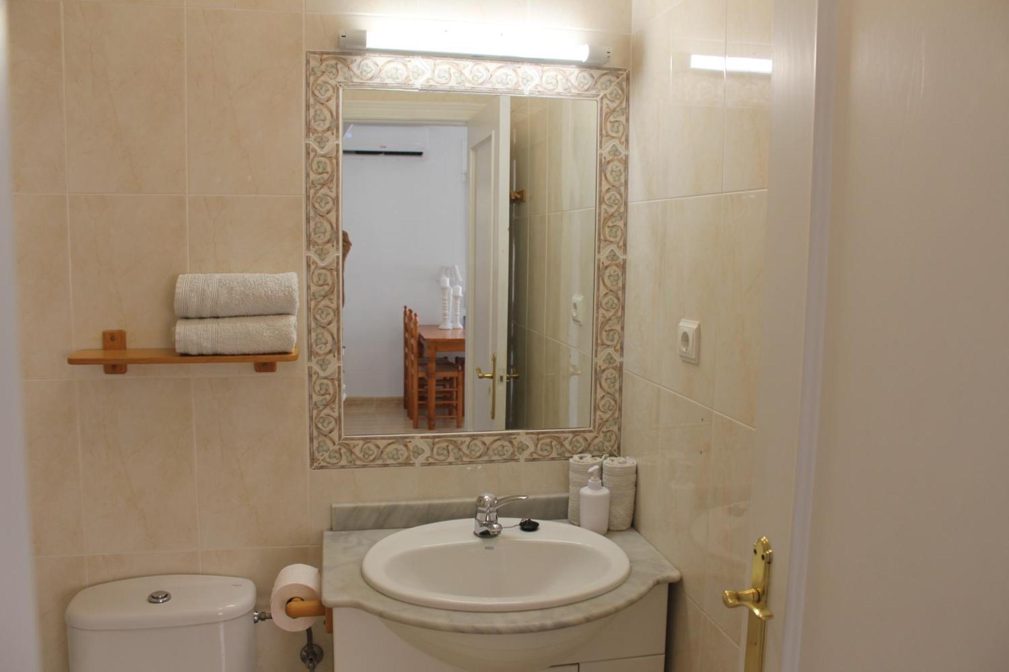 Bungalow With 2 Bedrooms And Roof Terrace In The Center Of La Zenia. Free Wifi. Orihuela Exterior photo