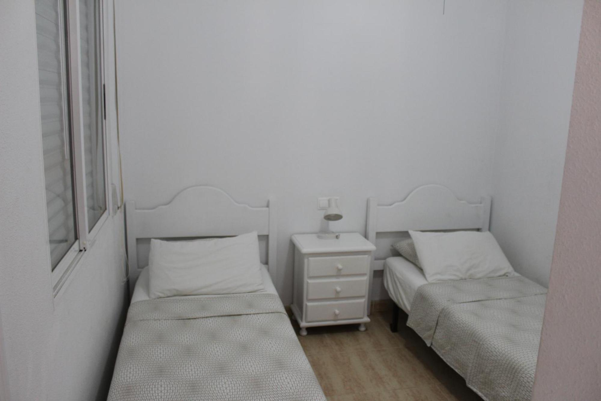 Bungalow With 2 Bedrooms And Roof Terrace In The Center Of La Zenia. Free Wifi. Orihuela Exterior photo