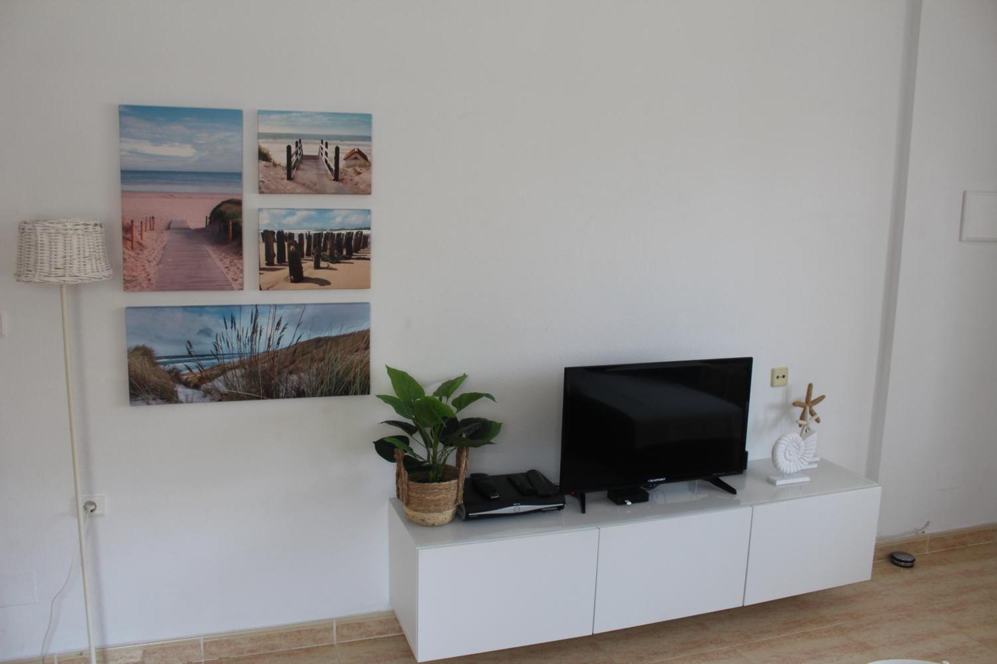 Bungalow With 2 Bedrooms And Roof Terrace In The Center Of La Zenia. Free Wifi. Orihuela Exterior photo