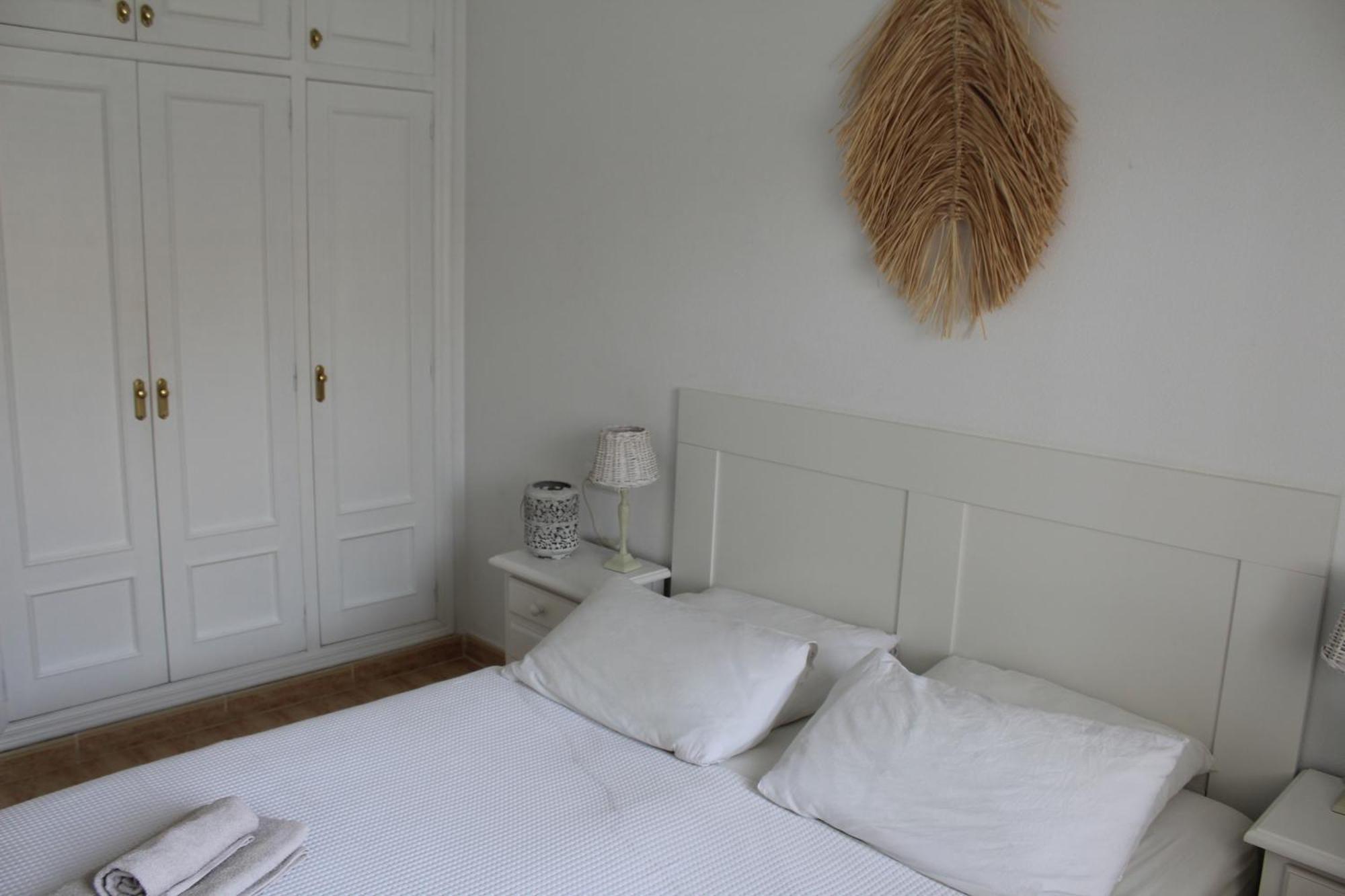 Bungalow With 2 Bedrooms And Roof Terrace In The Center Of La Zenia. Free Wifi. Orihuela Exterior photo